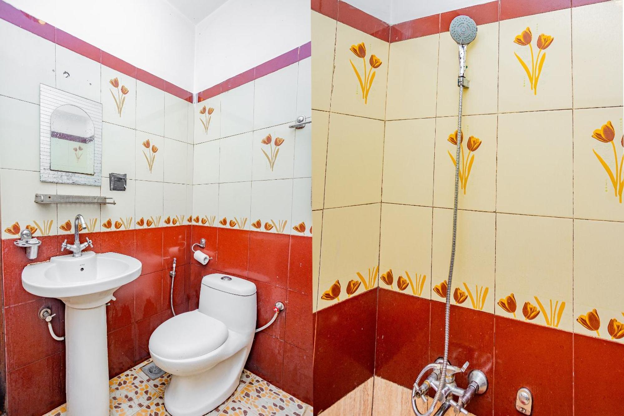 Oyo 821 Hotel Gauri Катманду Экстерьер фото