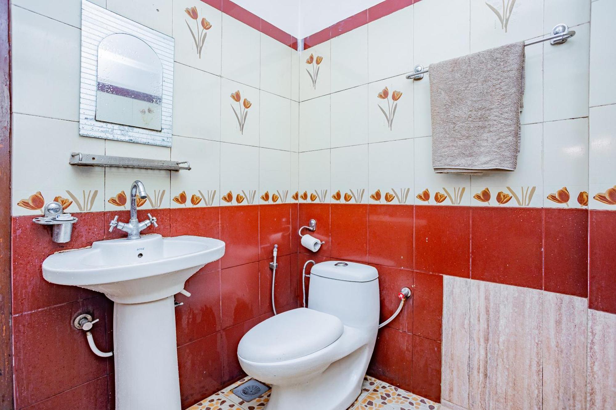 Oyo 821 Hotel Gauri Катманду Экстерьер фото