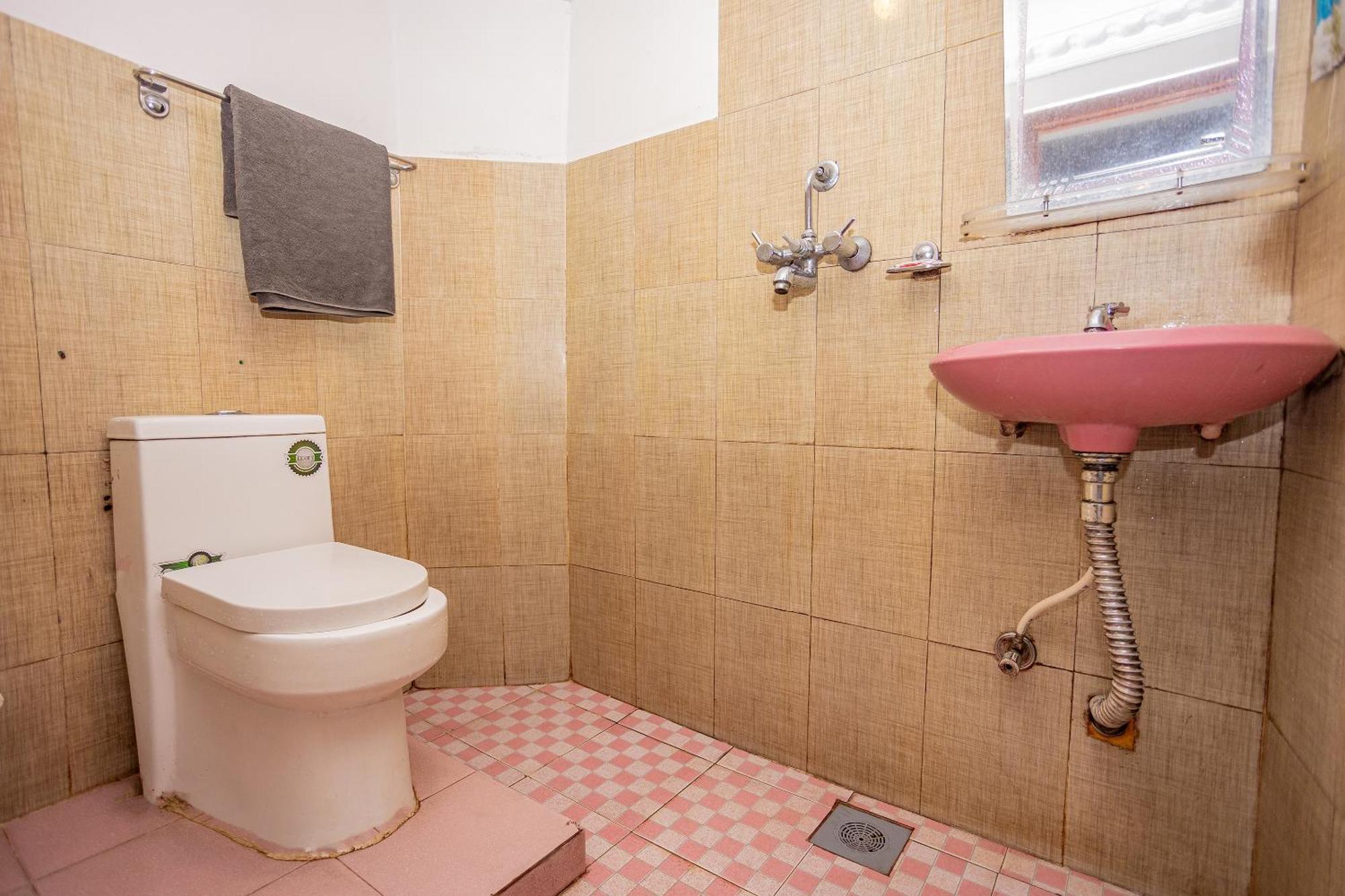 Oyo 821 Hotel Gauri Катманду Экстерьер фото
