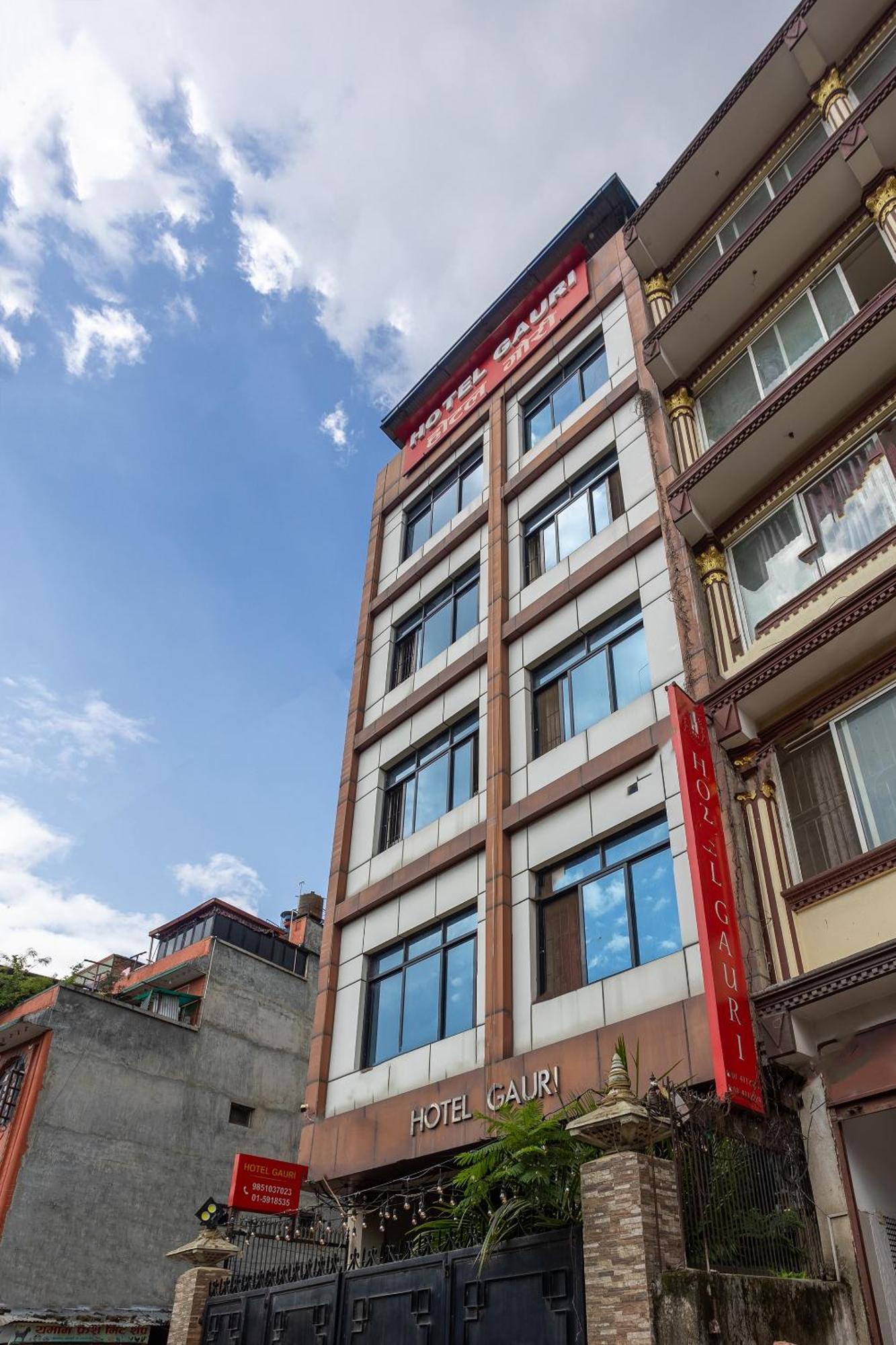 Oyo 821 Hotel Gauri Катманду Экстерьер фото